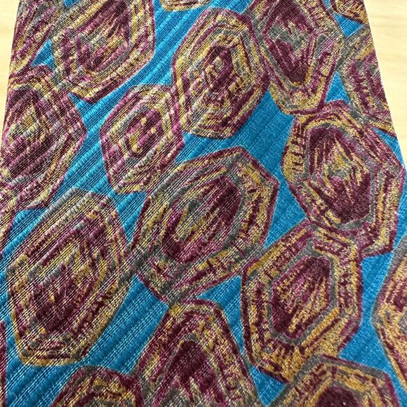 Giorgio Armani Cravatte Silk Tie Blue Burgundy NEW with Tags - Picture 2 of 4